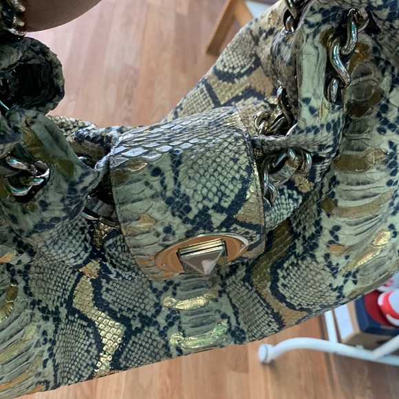 used shoulder bag